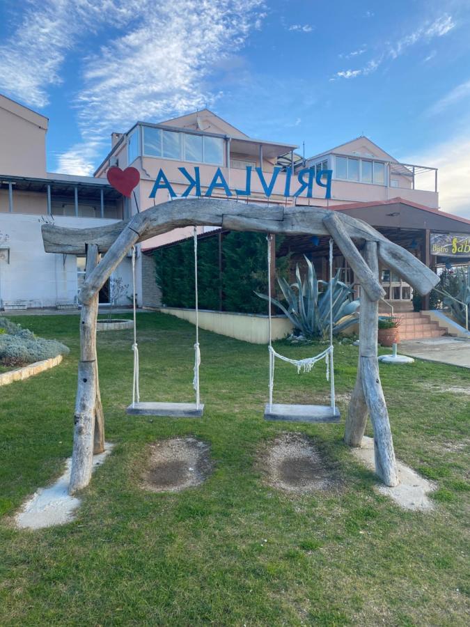 Apartment Privlaka Direkt Am Strand Mit Klima Und Neuem Badezimmer Haustiere Sind Willkommen Экстерьер фото