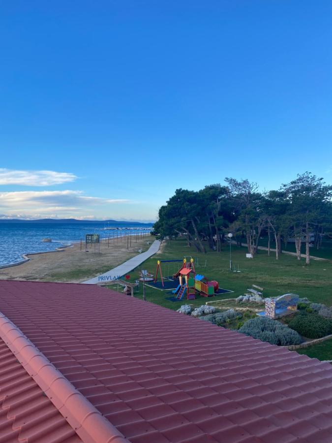 Apartment Privlaka Direkt Am Strand Mit Klima Und Neuem Badezimmer Haustiere Sind Willkommen Экстерьер фото